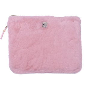 Pochette zippée PC/tablette fausse fourrure angora pétale - Taille M. Vendu par Bubulle et savon